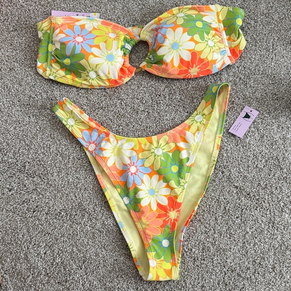 Floral Bikini Set in Yellow and Orange Top XL Bottom L - Picture 1 of 8